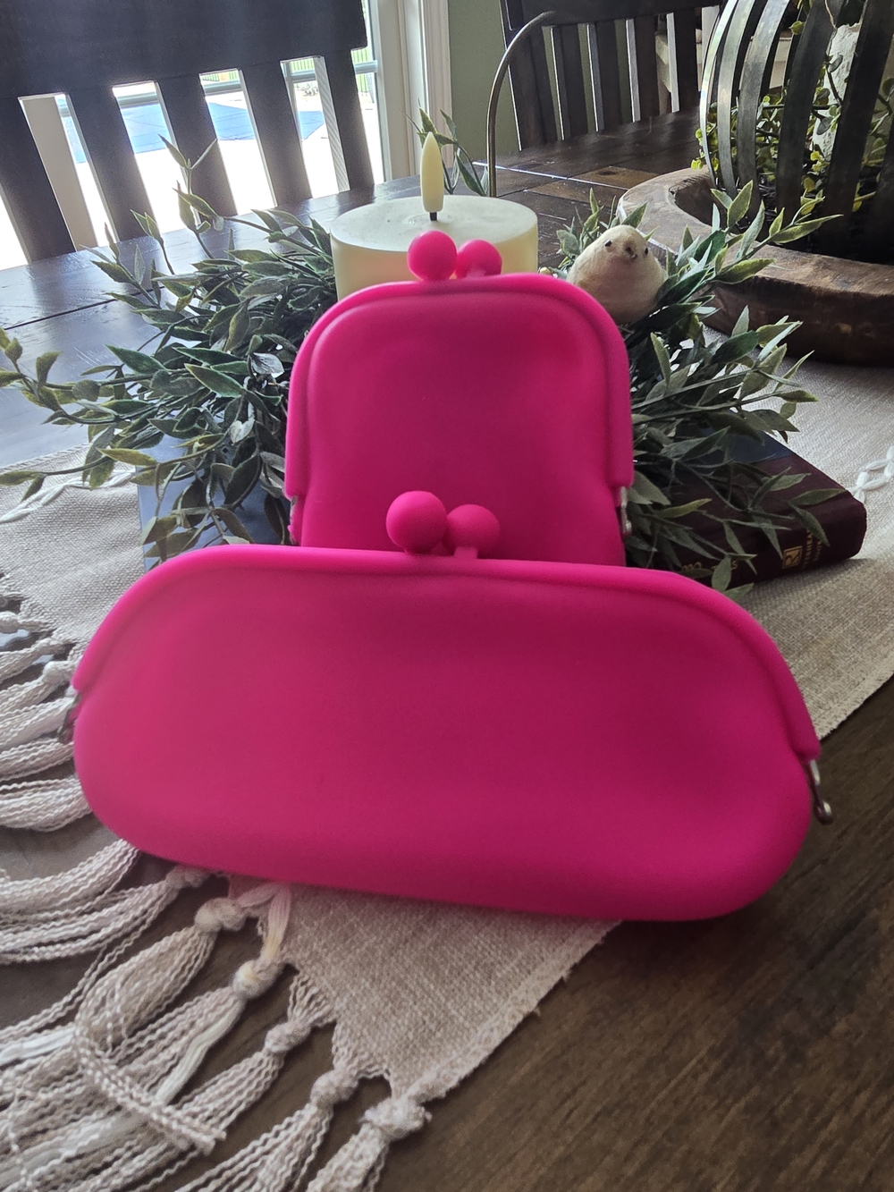 2pc Bright Pink Silicone Kiss-Lock Pouch Duo
